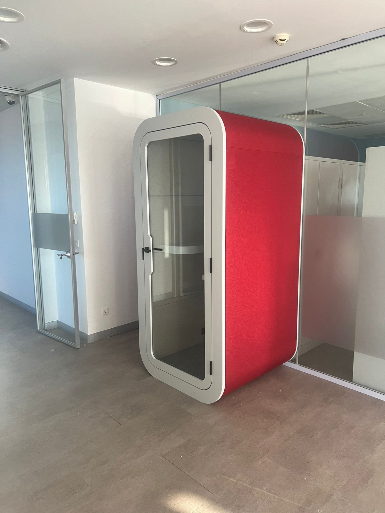 Real QAkustik project photographed inside an active office