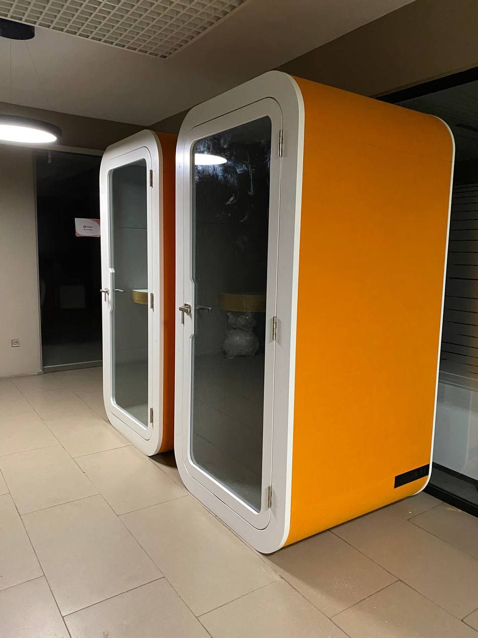 Real QAkustik installation photographed after completed fit-out