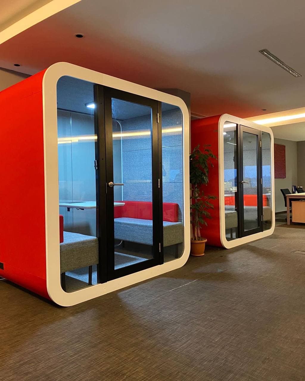 Real QAkustik installation photographed after completed fit-out