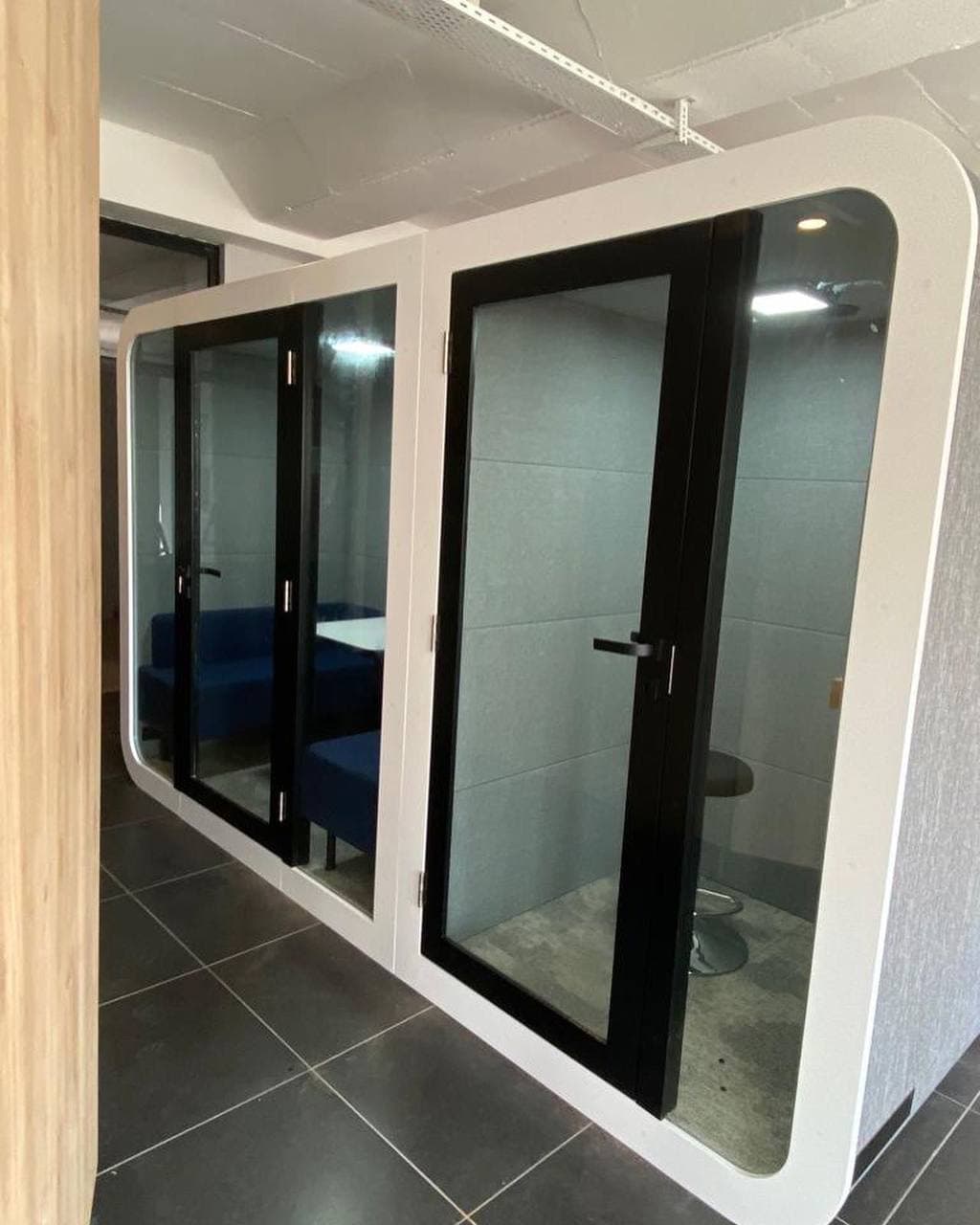 Real QAkustik installation photographed after completed fit-out