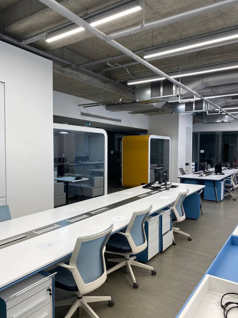 Real QAkustik installation photographed after completed fit-out